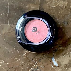 Lancôme color design eyeshadow in OFF THE RACK Metallic. NEW